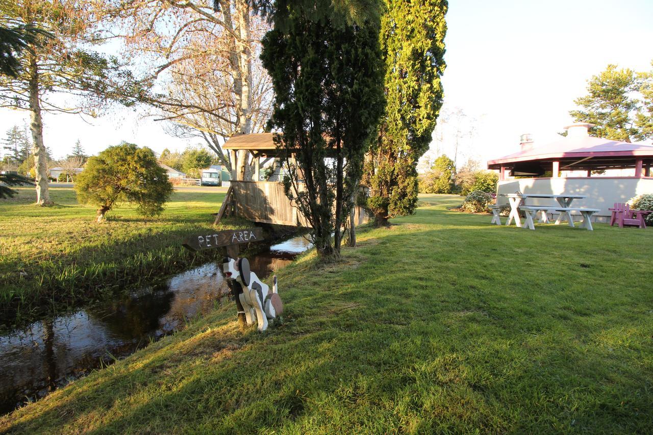 Mariners Cove Inn เวสต์พอร์ต ภายนอก รูปภาพ